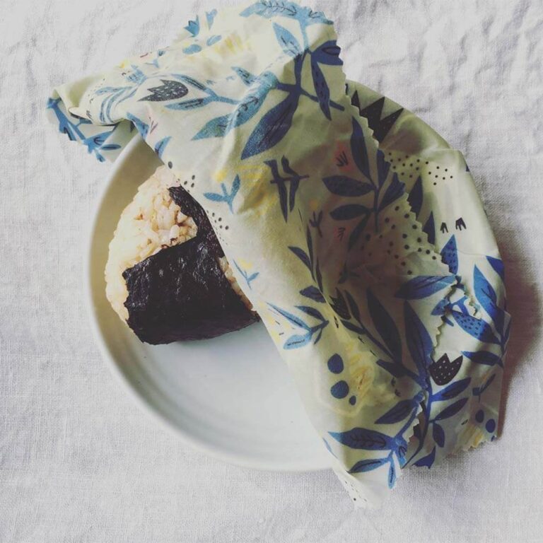 おにぎりとミツロウラップ